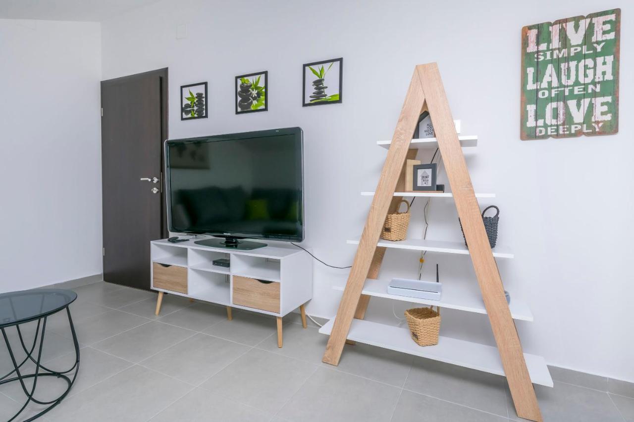 Apartment Visnja Rogoznica (Sibenik-Knin)